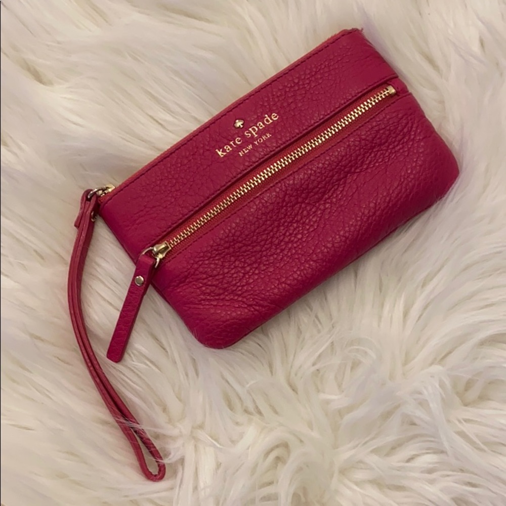 ♠️ Kate Spade Wristlet in Pink ♠️